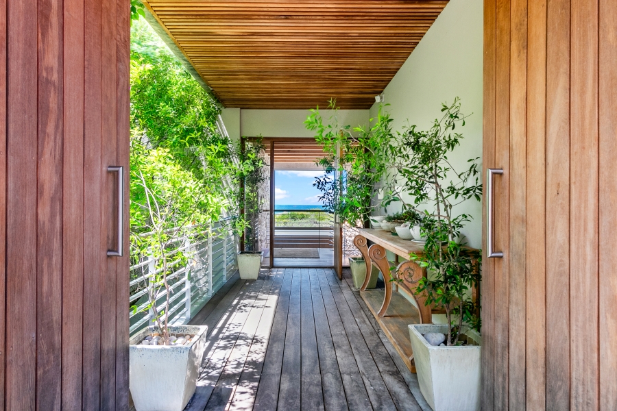 9 Bedroom Property for Sale in Beachy Head Western Cape